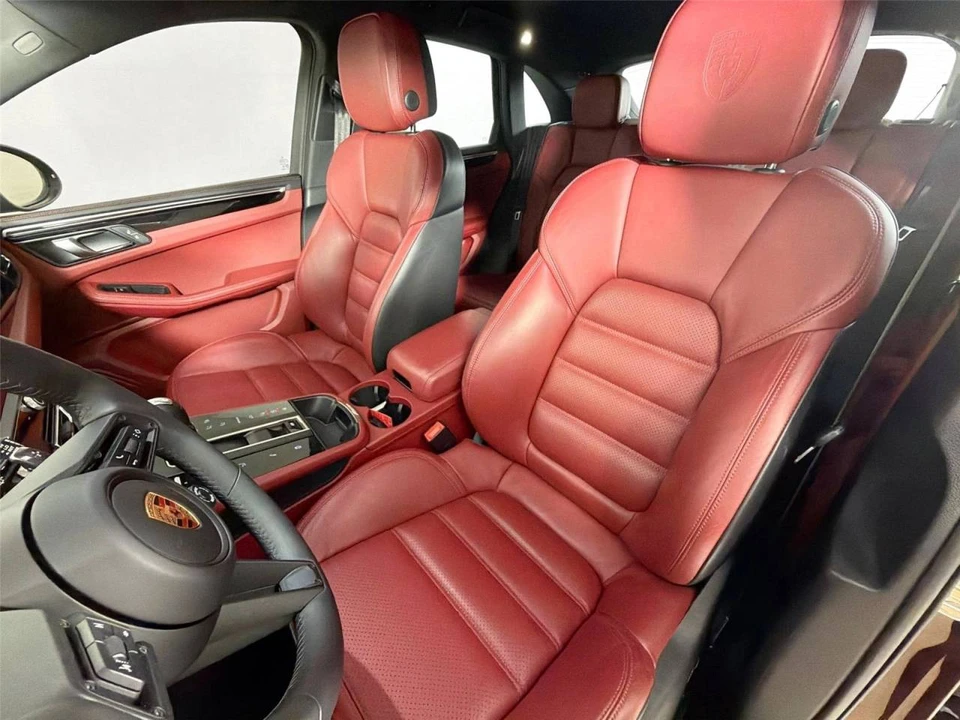2024 Porsche Macan T - Image 5 of 5