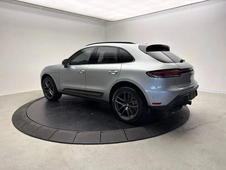 2024 Porsche Macan T - Image 3 of 5