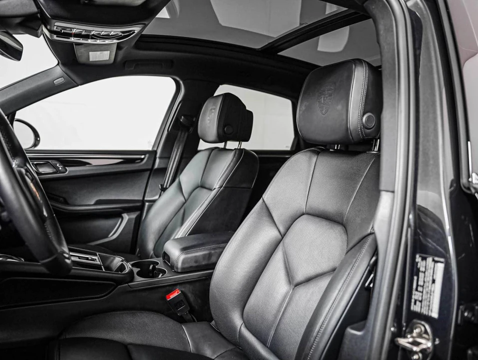 2024 Porsche Macan T - Image 5 of 5