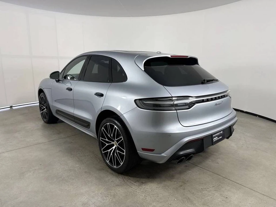 2024 Porsche Macan T - Image 3 of 5