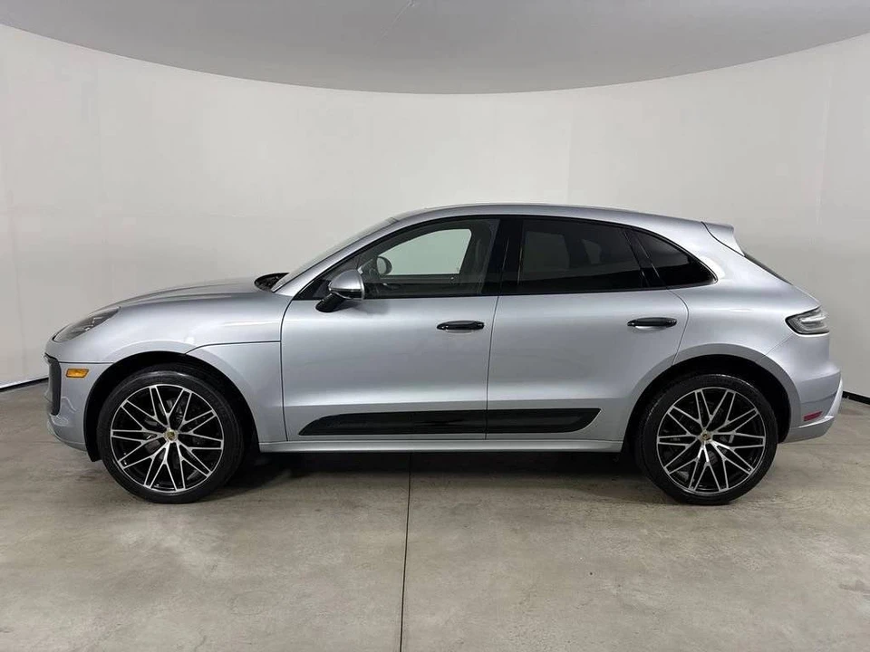 2024 Porsche Macan T - Image 2 of 5