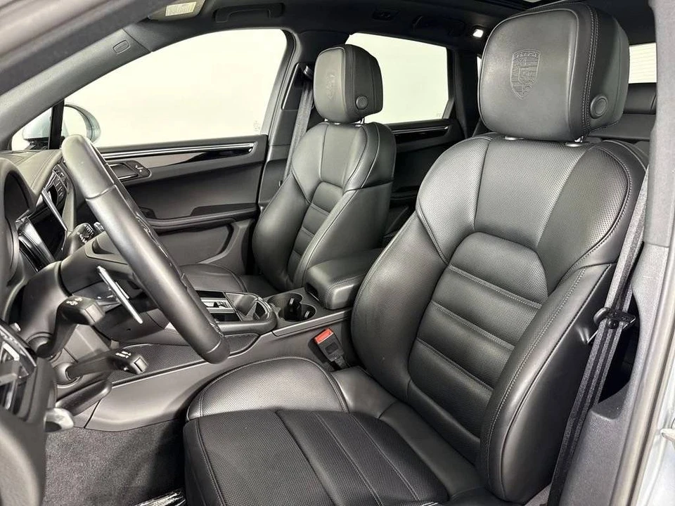 2024 Porsche Macan T - Image 5 of 5