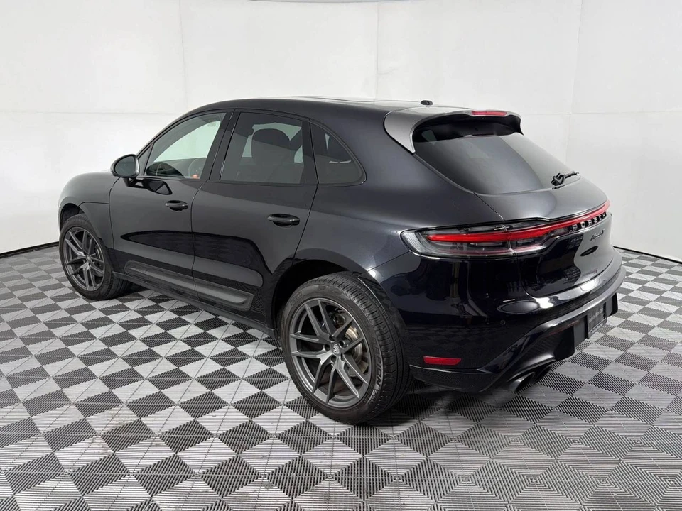2024 Porsche Macan T - Image 3 of 5