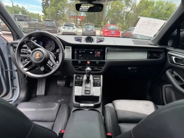 2024 Porsche Macan T - Image 16 of 20