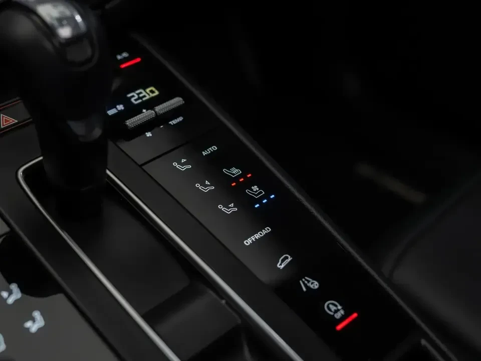 2024 Porsche Macan T - Image 2 of 20
