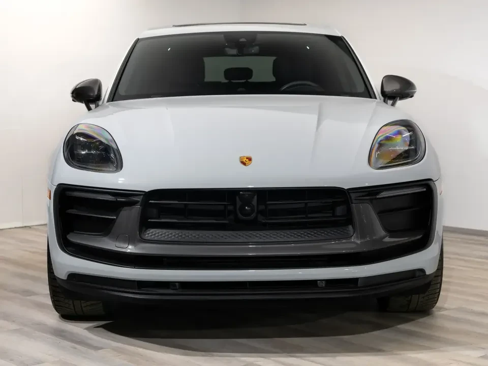 2024 Porsche Macan T - Image 4 of 20