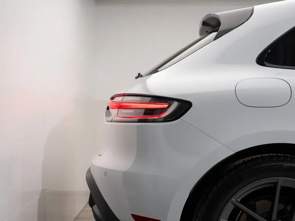 2024 Porsche Macan T - Image 14 of 20