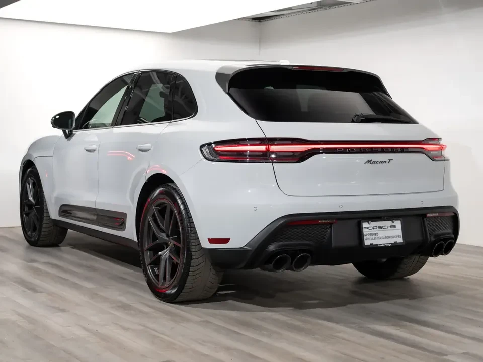 2024 Porsche Macan T - Image 10 of 20