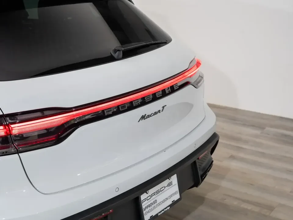 2024 Porsche Macan T - Image 12 of 20