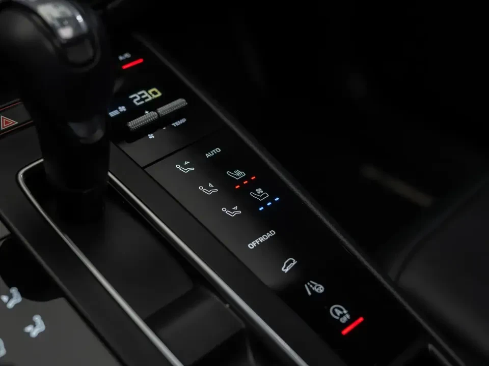2024 Porsche Macan T - Image 2 of 20