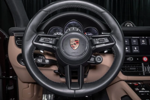 2024 Porsche Macan T - Image 19 of 21