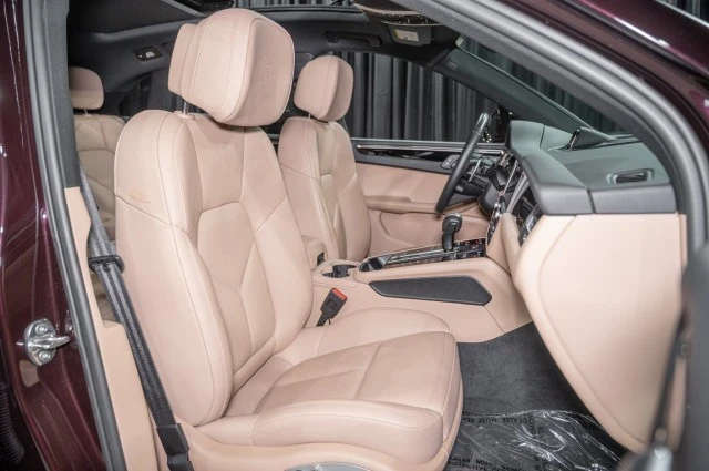 2024 Porsche Macan T - Image 14 of 21