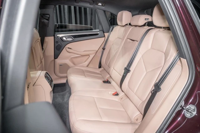 2024 Porsche Macan T - Image 12 of 21