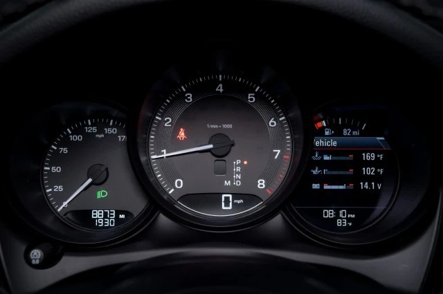 2024 Porsche Macan T - Image 20 of 21