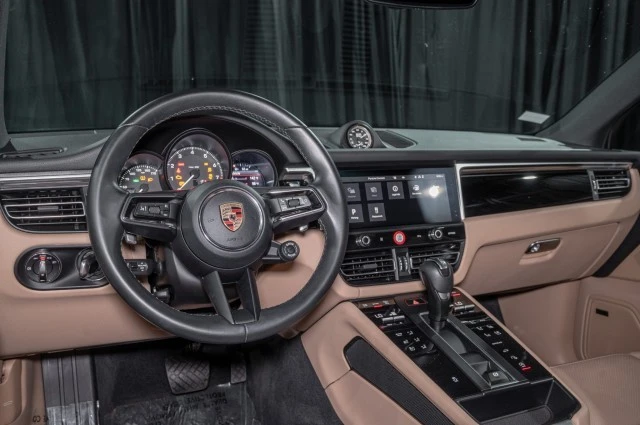 2024 Porsche Macan T - Image 17 of 21