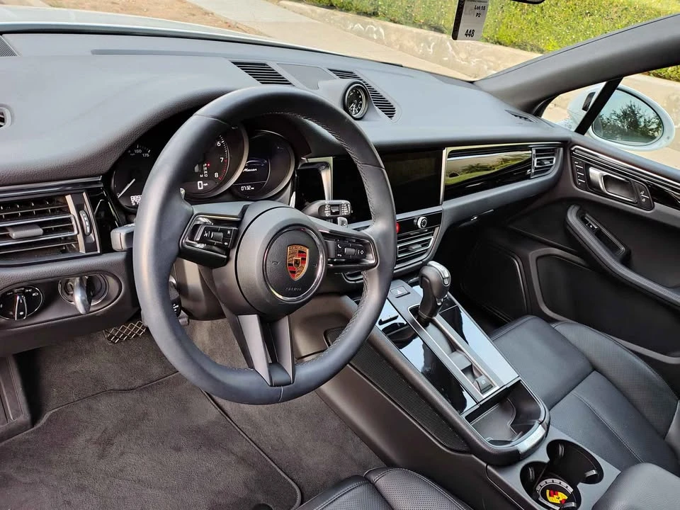 2024 Porsche Macan T - Image 8 of 12