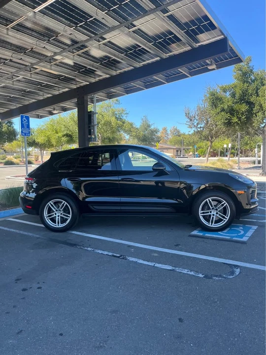 2024 Porsche Macan T - Image 7 of 19