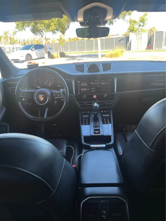 2024 Porsche Macan T - Image 15 of 19