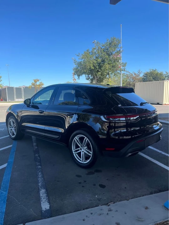 2024 Porsche Macan T - Image 10 of 19
