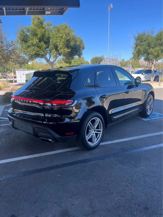 2024 Porsche Macan T - Image 8 of 19