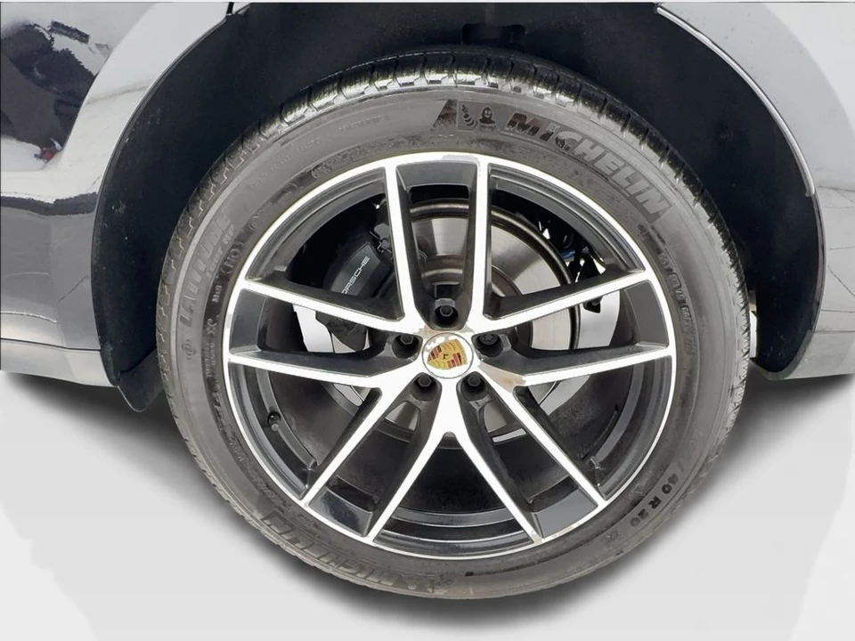 2024 Porsche Macan T - Image 11 of 31