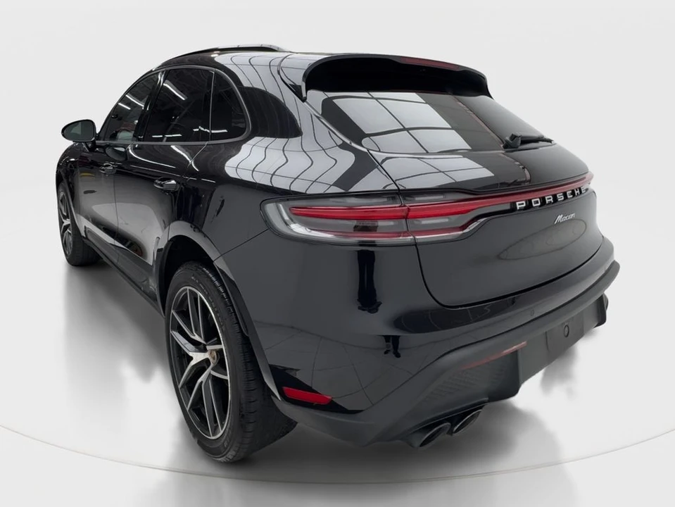 2024 Porsche Macan T - Image 10 of 31