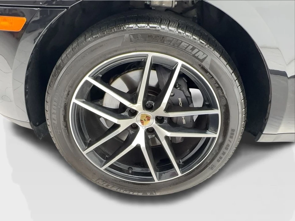 2024 Porsche - Image 12 of 31
