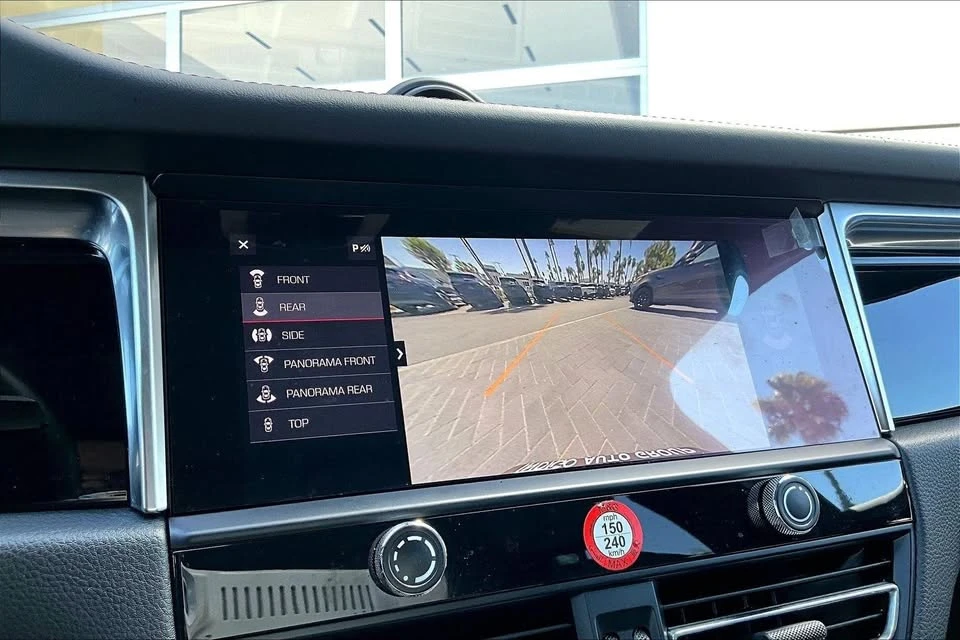 2024 Porsche Macan T - Image 12 of 15