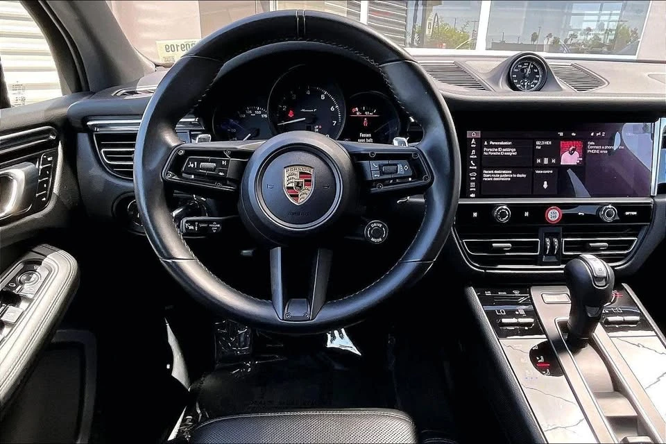 2024 Porsche Macan T - Image 5 of 15