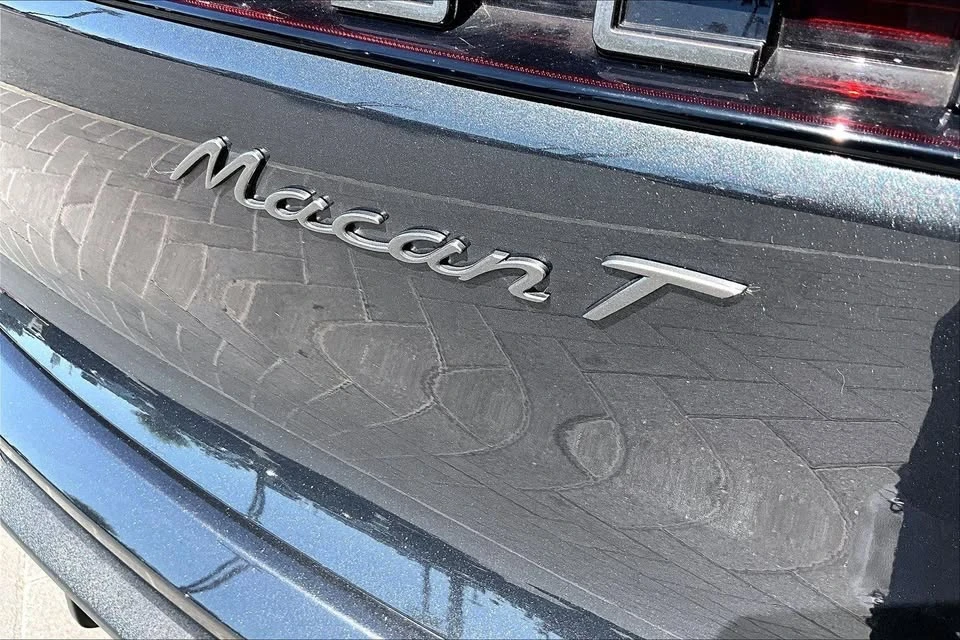 2024 Porsche Macan T - Image 7 of 15