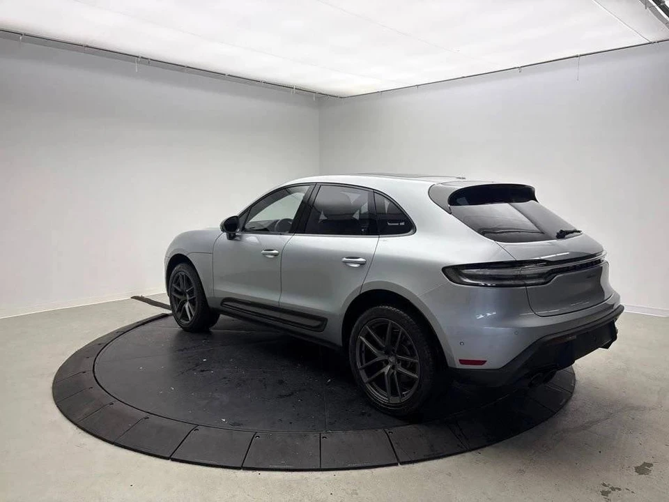 2024 Porsche Macan T - Image 3 of 4