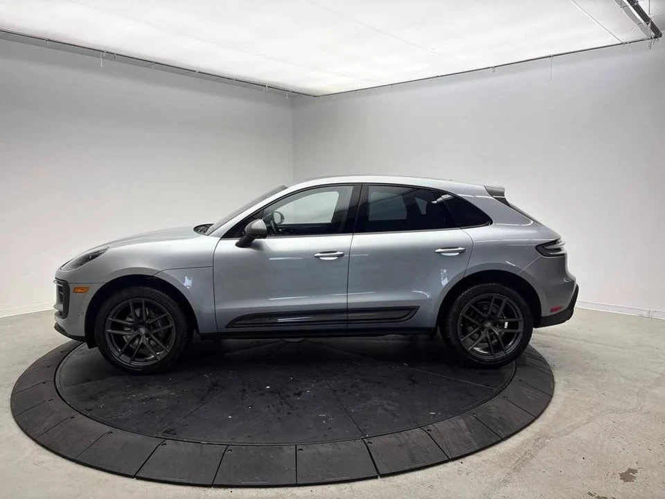 2024 Porsche Macan T - Image 2 of 4