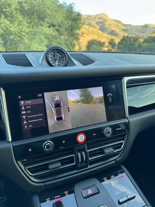 2024 Porsche Macan T - Image 11 of 20
