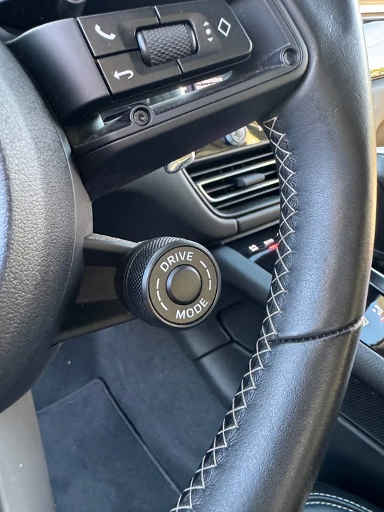 2024 Porsche Macan T - Image 9 of 20