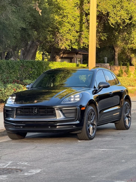 2024 Porsche Macan T - Image 2 of 20