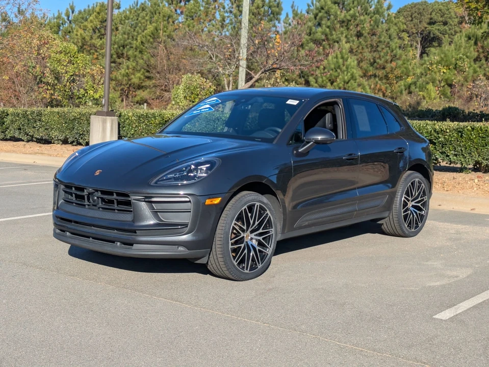 2024 Porsche Macan T - Image 8 of 21