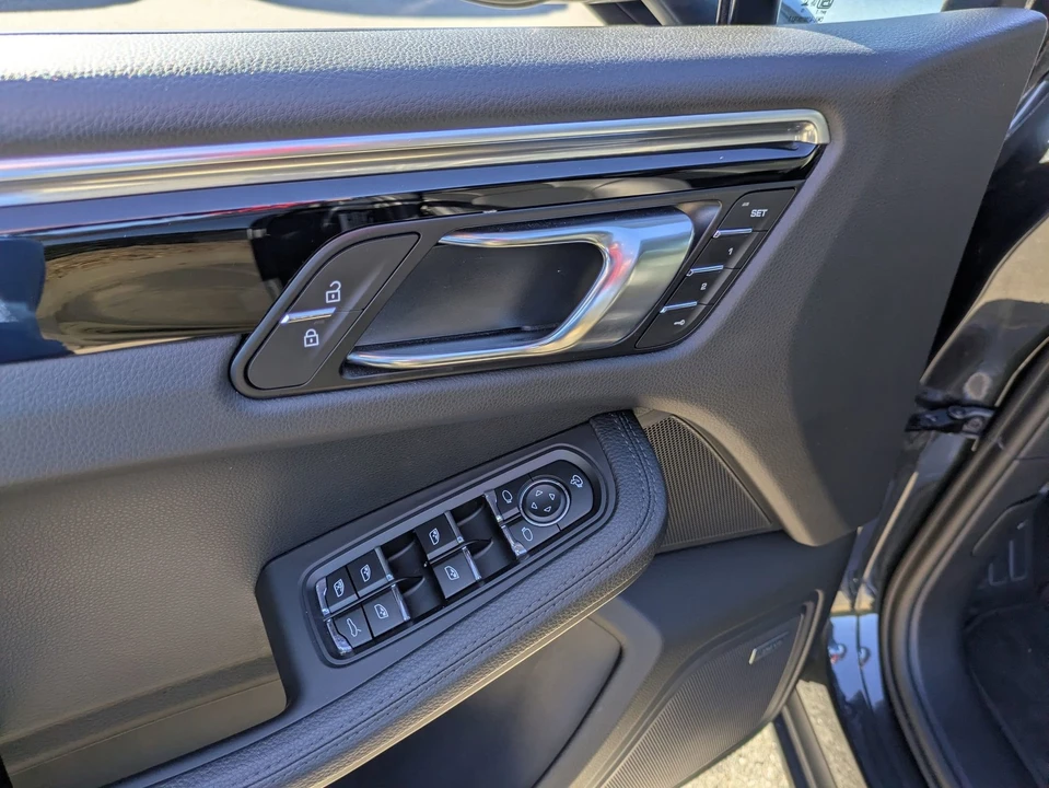 2024 Porsche Macan T - Image 16 of 21