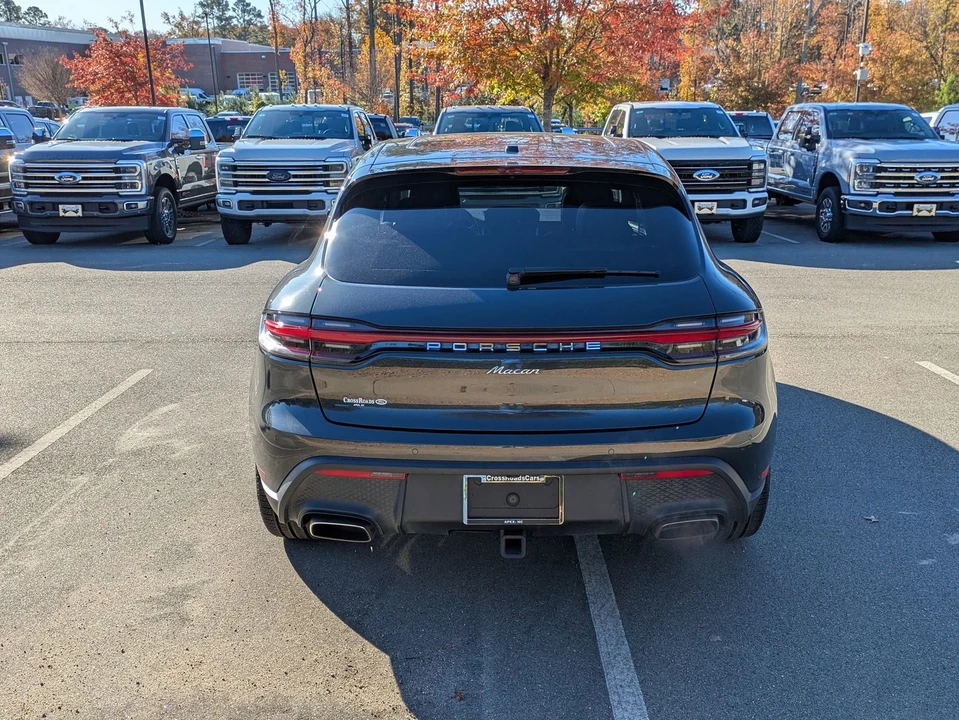 2024 Porsche Macan T - Image 5 of 21