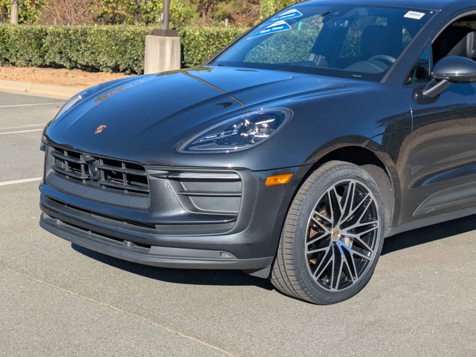 2024 Porsche Macan T - Image 10 of 21