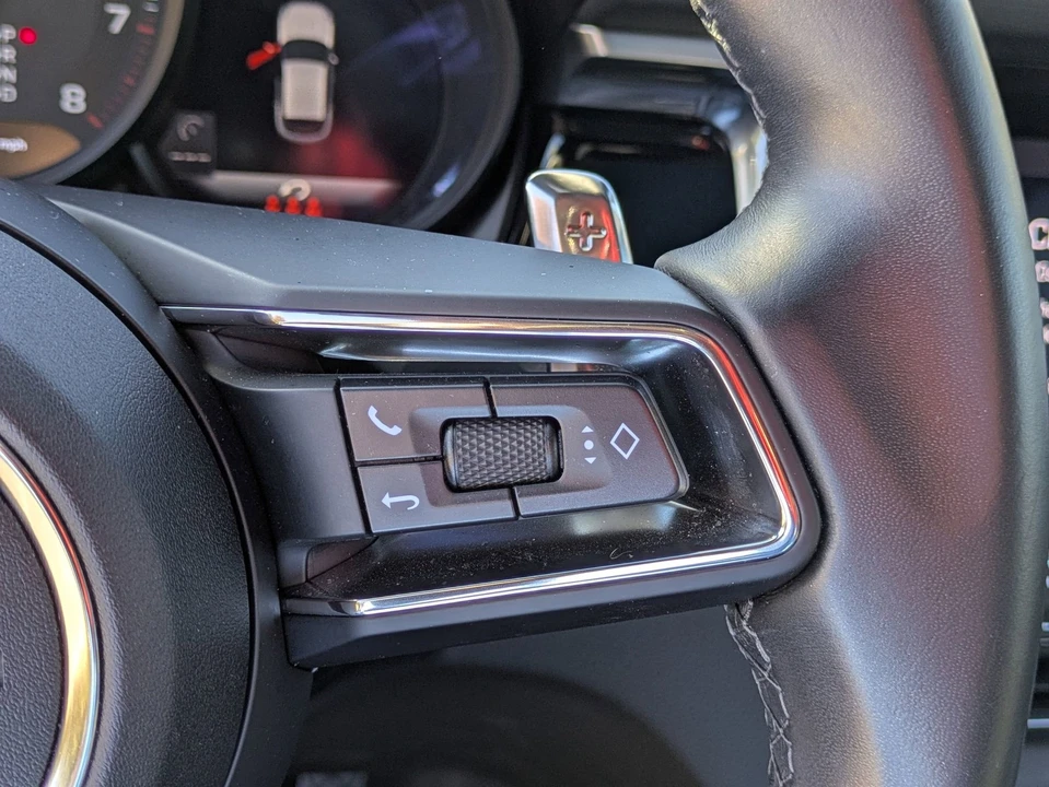 2024 Porsche Macan T - Image 19 of 21