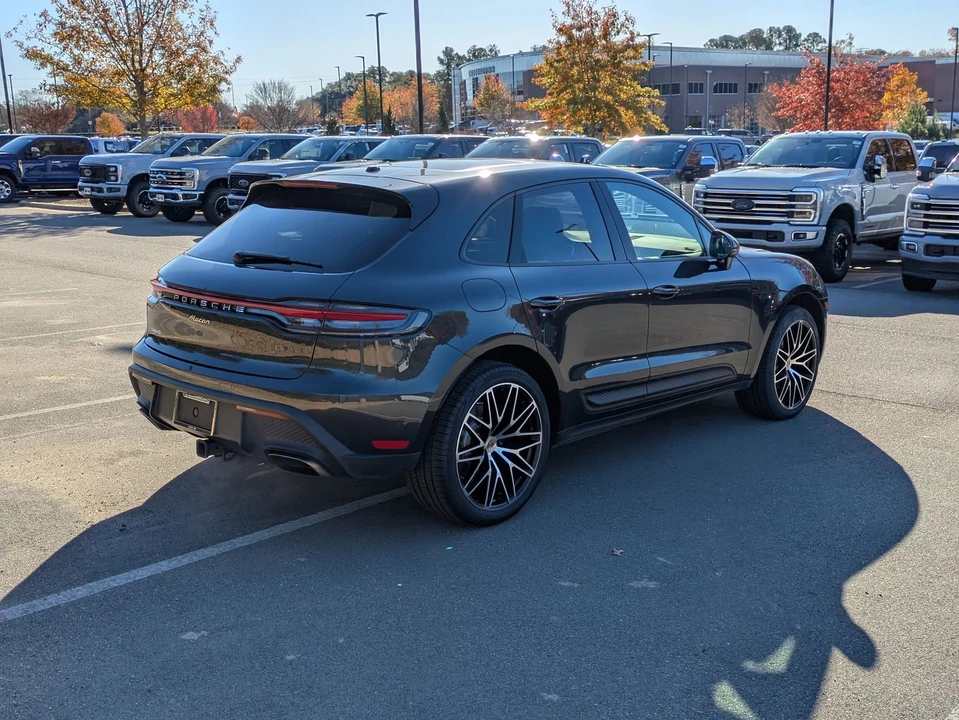 2024 Porsche Macan T - Image 4 of 21