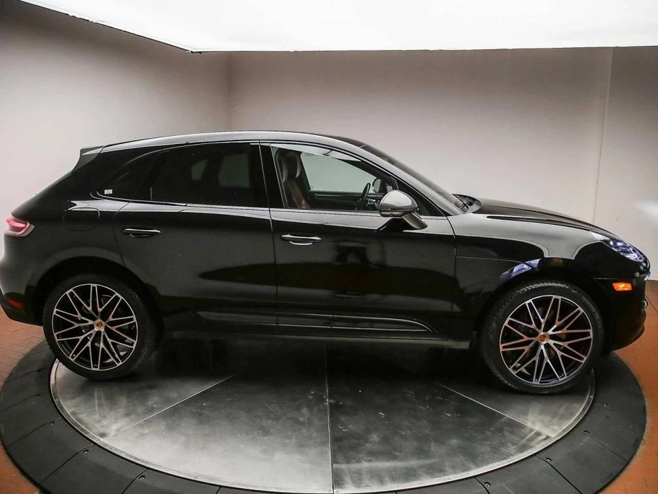 2024 Porsche Macan T - Image 4 of 4