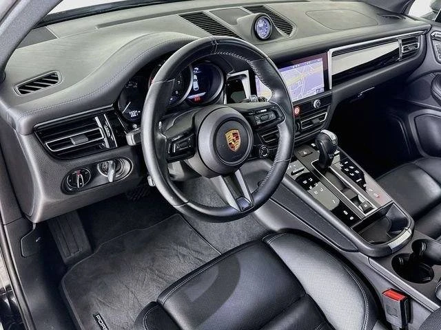 2024 Porsche Macan T - Image 4 of 20