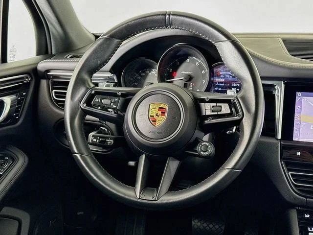 2024 Porsche Macan T - Image 12 of 20