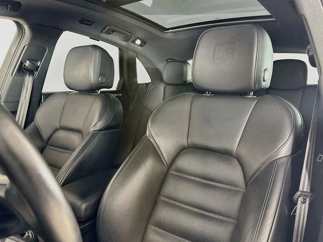 2024 Porsche Macan T - Image 5 of 20