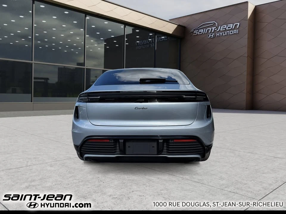 2024 Porsche Macan Electric - Image 8 of 20