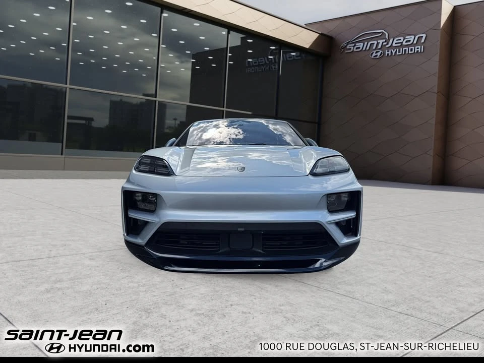 2024 Porsche Macan Electric - Image 3 of 20