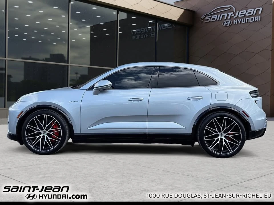 2024 Porsche Macan Electric - Image 6 of 20