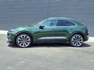 2024 Porsche Macan Electric - Image 2 of 4