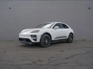 2024 Porsche Macan - Image 5 of 31
